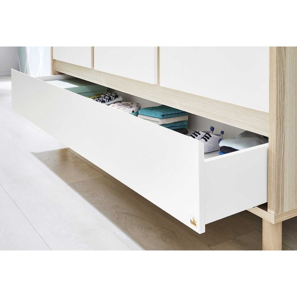 Kamer 'Flow' – Brede grote set (3-delig: Ledikant, Brede commode, Grote kledingkast)