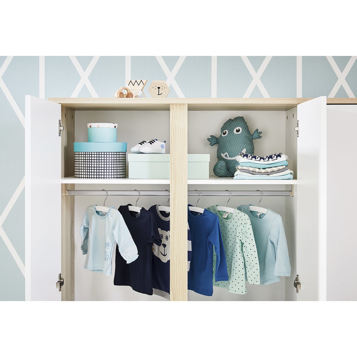 Kamer 'Flow' – Brede grote set (3-delig: Ledikant, Brede commode, Grote kledingkast)