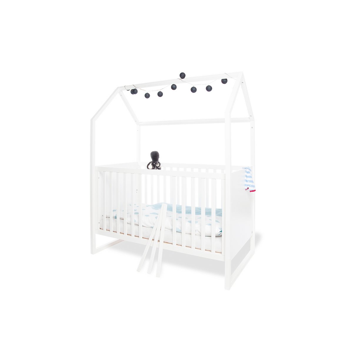 Kamer 'Hilda & Pan' – Brede witte grote set (3-delig: Huisbed, Brede commode, Grote kledingkast)