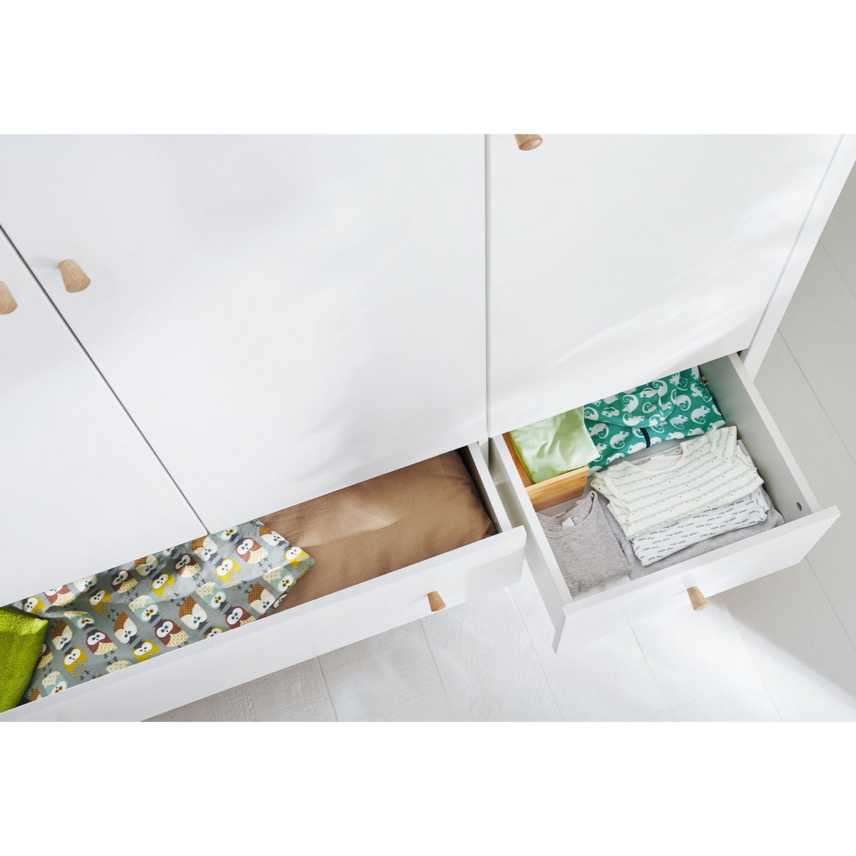 Kamer 'Pan' – Extra brede grote set (3-delig: Ledikant, Extra brede commode, Grote kledingkast)