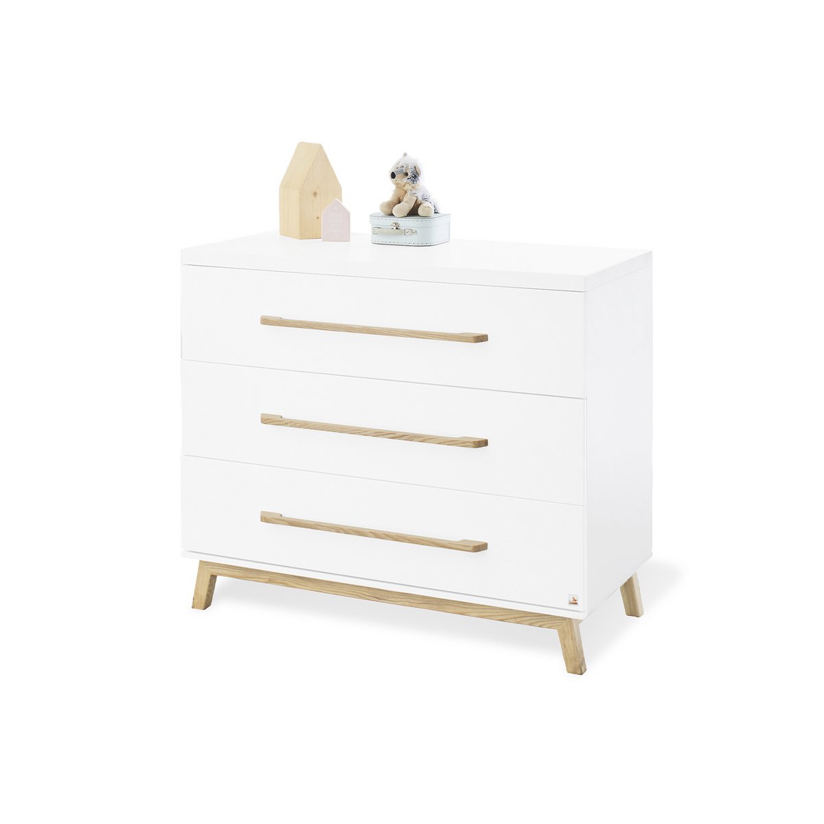 Kamer 'Hilda & Riva' – Brede witte set met wandplank (4-delig: Huisbed, Brede commode, 2-deurs kledingkast, Wandplank)