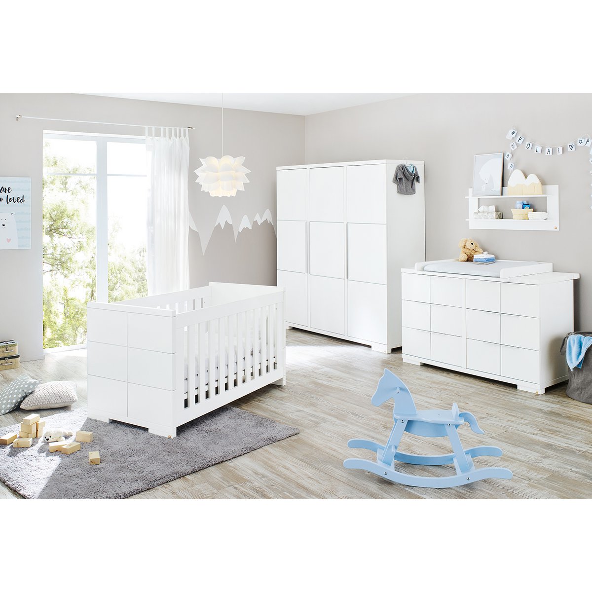 Kamer 'Polar' – Extra brede grote set met wandplank (4-delig: Ledikant, Extra brede commode, Grote kledingkast, Wandplank)